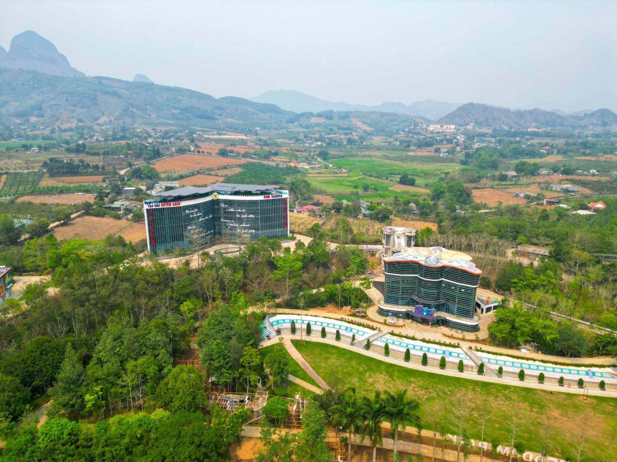 Meddom Park Hotel Cao Phong Exterior photo