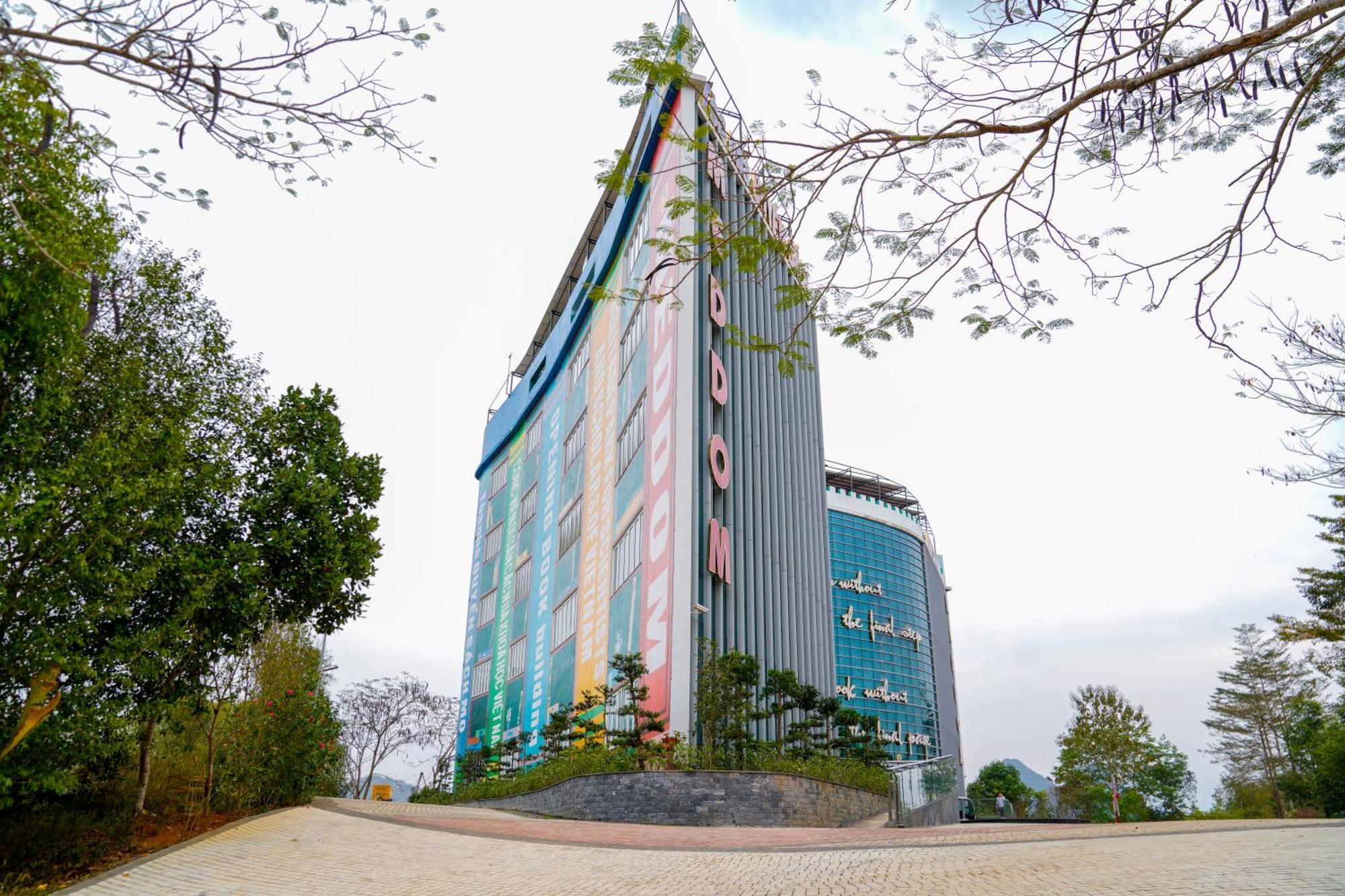 Meddom Park Hotel Cao Phong Exterior photo